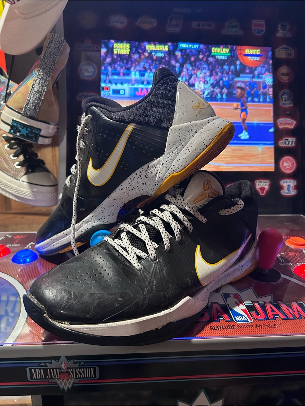 Kobe - Picture 6 of 7